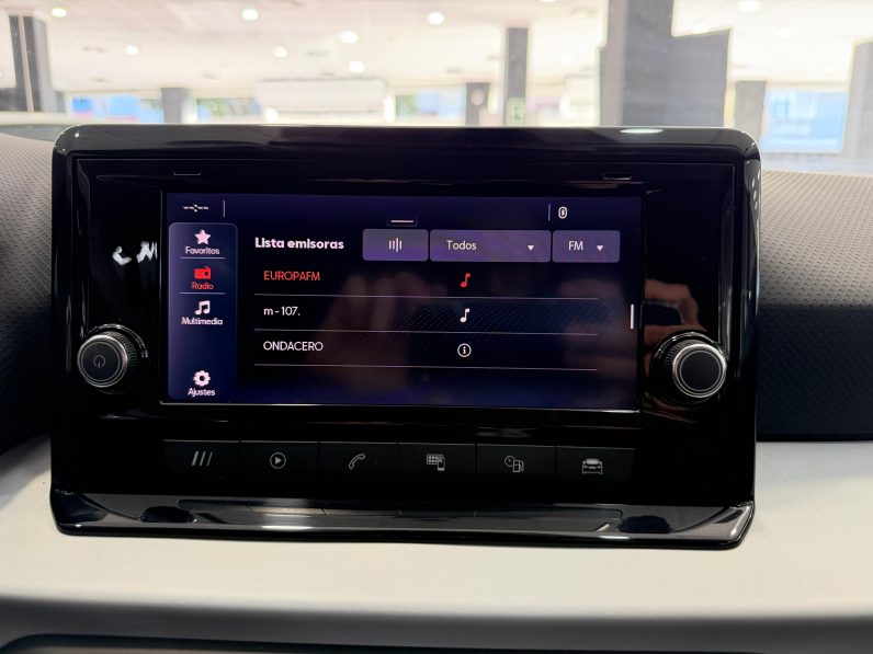 
								SEAT Ibiza 1.0 MPI Reference Plus completo									