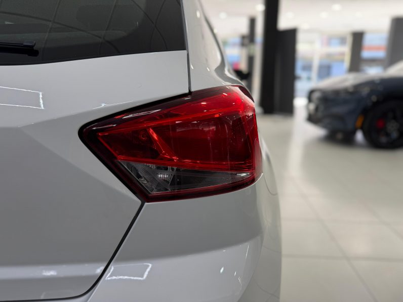 
								SEAT Ibiza 1.0 MPI Reference Plus completo									