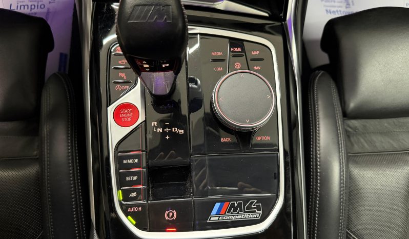 
								BMW Serie 4 M4 Competition completo									