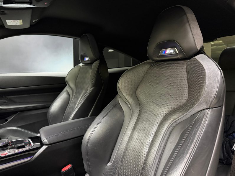 
								BMW Serie 4 M4 Competition completo									