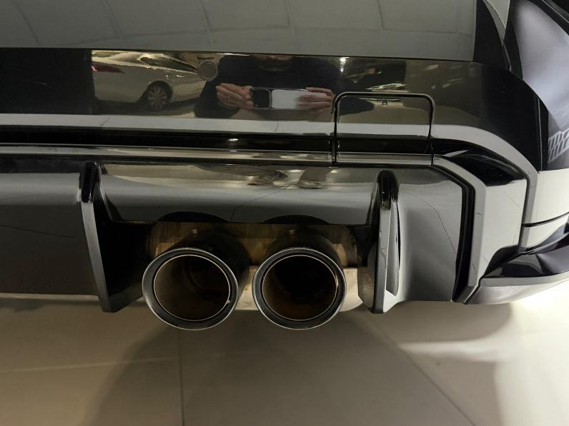 
								BMW Serie 4 M4 Competition completo									