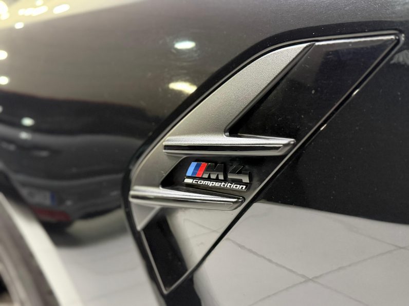 
								BMW Serie 4 M4 Competition completo									