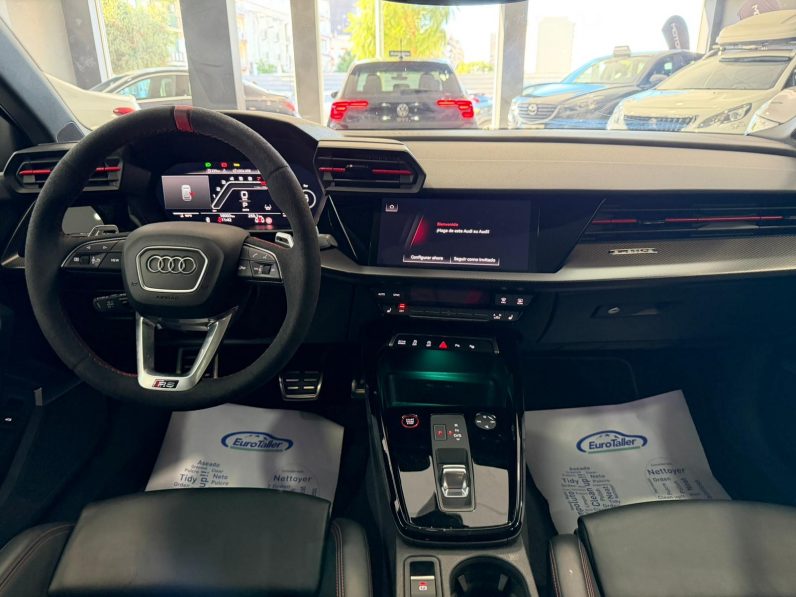 
								AUDI A3 RS3 Sedan TFSI quattro S tronic completo									