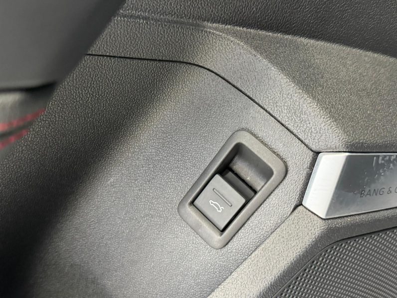 
								AUDI A3 RS3 Sedan TFSI quattro S tronic completo									