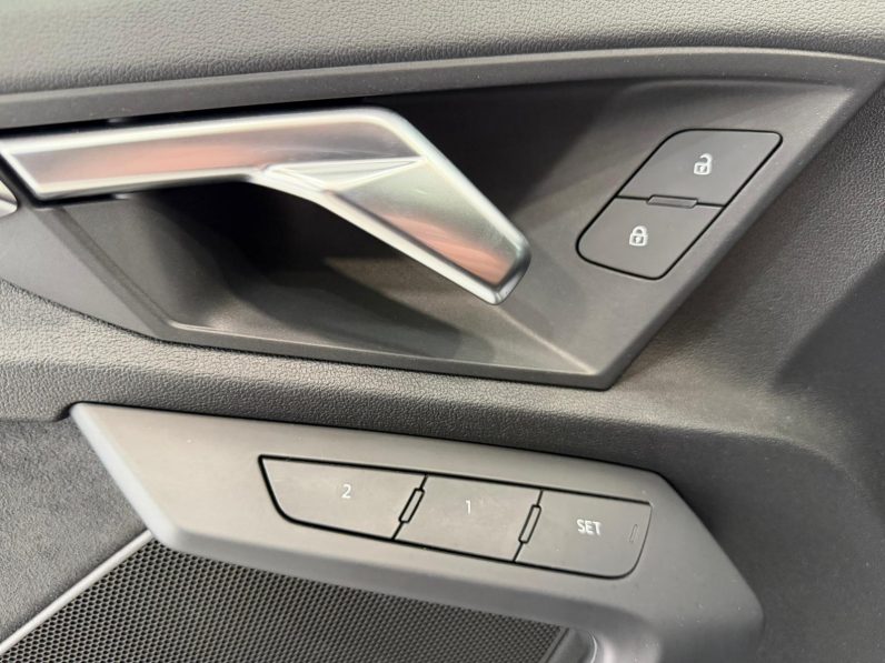 
								AUDI A3 RS3 Sedan TFSI quattro S tronic completo									