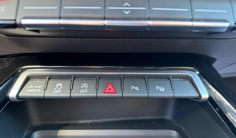 
								AUDI A3 RS3 Sedan TFSI quattro S tronic completo									