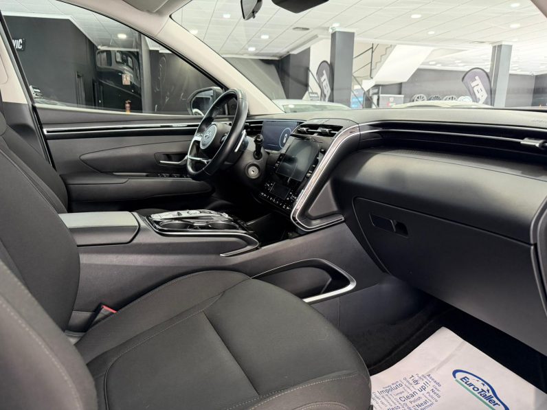 
								HYUNDAI Tucson 1.6 TGDI HEV Maxx Sky Auto completo									