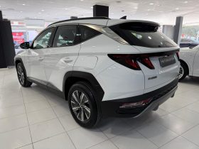 HYUNDAI Tucson 1.6 TGDI HEV Maxx Sky Auto
