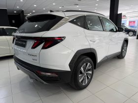 HYUNDAI Tucson 1.6 TGDI HEV Maxx Sky Auto