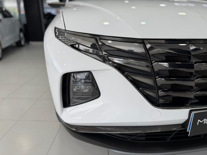 
								HYUNDAI Tucson 1.6 TGDI HEV Maxx Sky Auto completo									