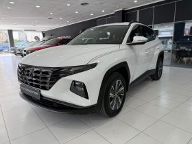 HYUNDAI Tucson 1.6 TGDI HEV Maxx Sky Auto