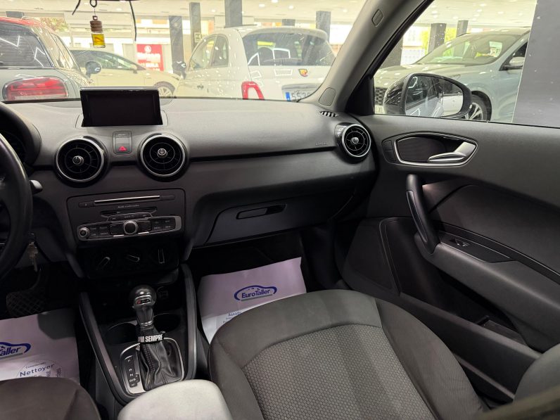 
								AUDI A1 Sportback 1.0 TFSI 95CV Adrenalin completo									