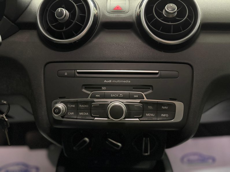 
								AUDI A1 Sportback 1.0 TFSI 95CV Adrenalin completo									