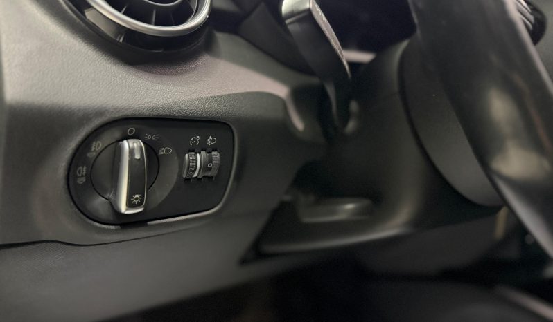 
								AUDI A1 Sportback 1.0 TFSI 95CV Adrenalin completo									