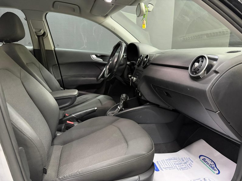 
								AUDI A1 Sportback 1.0 TFSI 95CV Adrenalin completo									