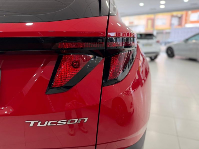 
								HYUNDAI TUCSON 1.6 TGDI 150CV Klass completo									