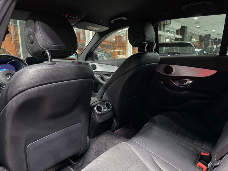 
								MERCEDES-BENZ Clase C C200 Estate completo									