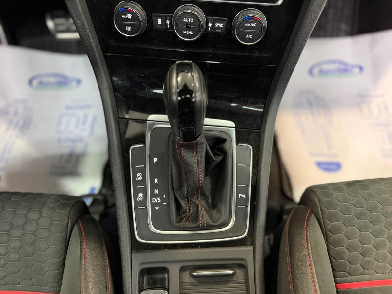 
								VOLKSWAGEN Golf GTI Performance 2.0 TSI 245CV DSG completo									