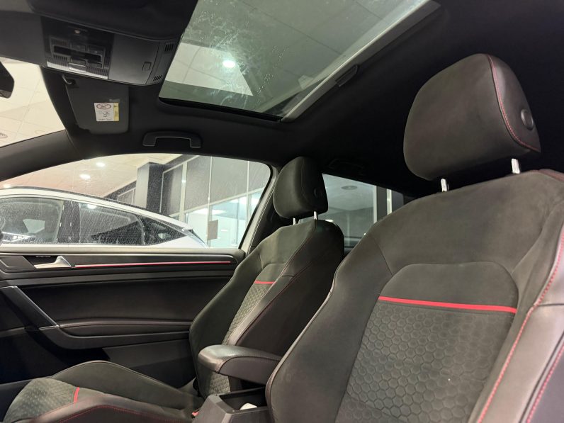 
								VOLKSWAGEN Golf GTI Performance 2.0 TSI 245CV DSG completo									