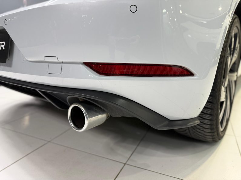 
								VOLKSWAGEN Golf GTI Performance 2.0 TSI 245CV DSG completo									