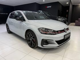 VOLKSWAGEN Golf GTI Performance 2.0 TSI 245CV DSG