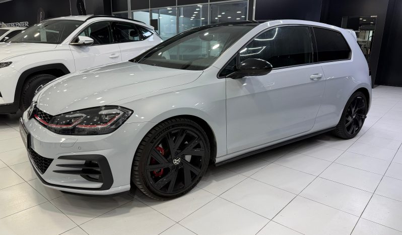 
								VOLKSWAGEN Golf GTI Performance 2.0 TSI 245CV DSG completo									