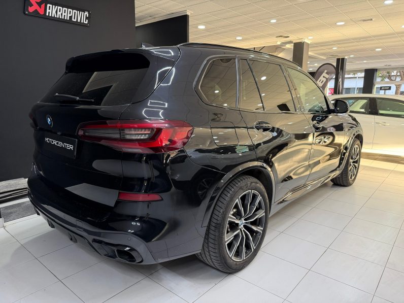 
								BMW X5 xDRIVE30d completo									