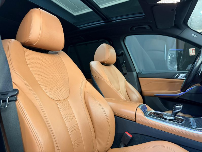 
								BMW X5 xDRIVE30d completo									