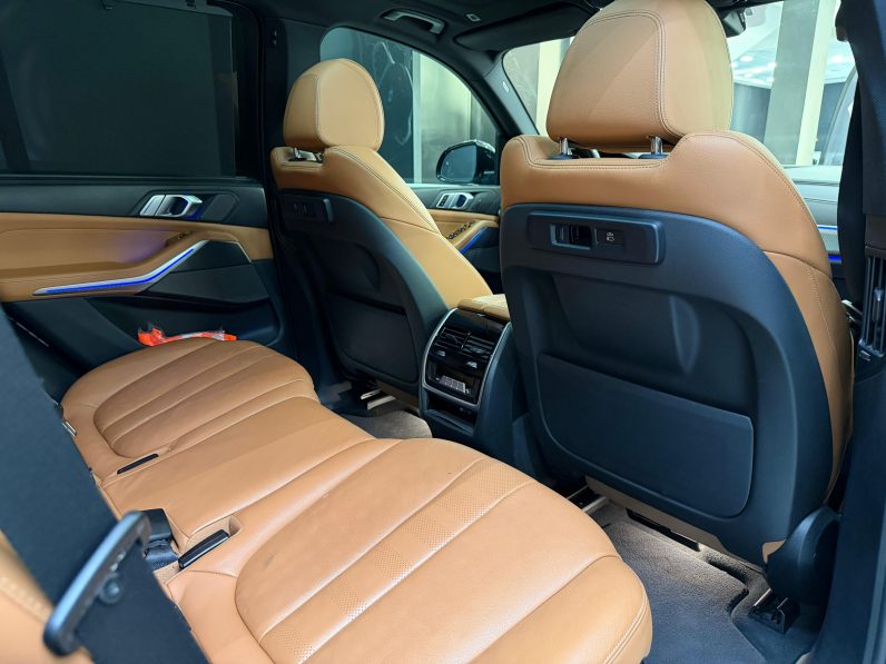 
								BMW X5 xDRIVE30d completo									