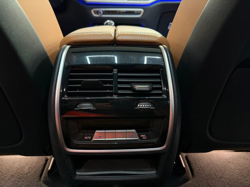 
								BMW X5 xDRIVE30d completo									