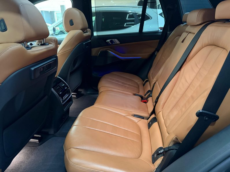 
								BMW X5 xDRIVE30d completo									