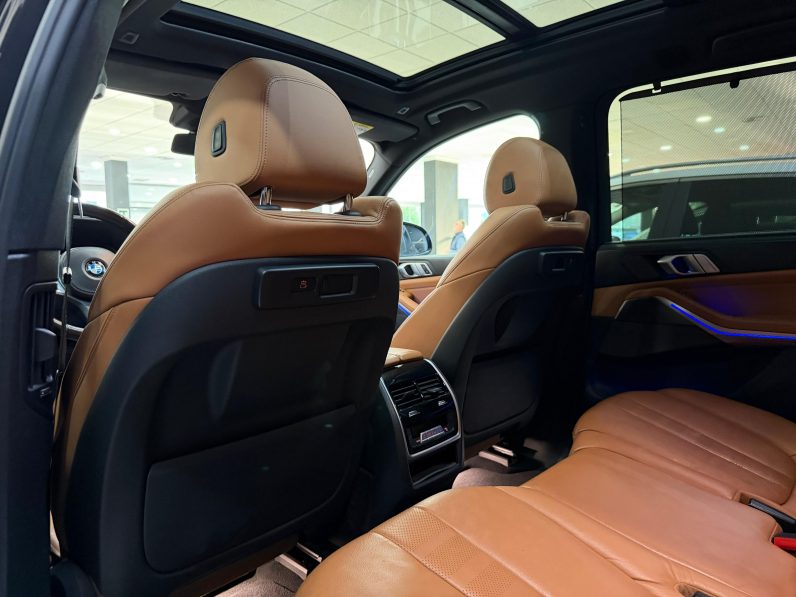 
								BMW X5 xDRIVE30d completo									