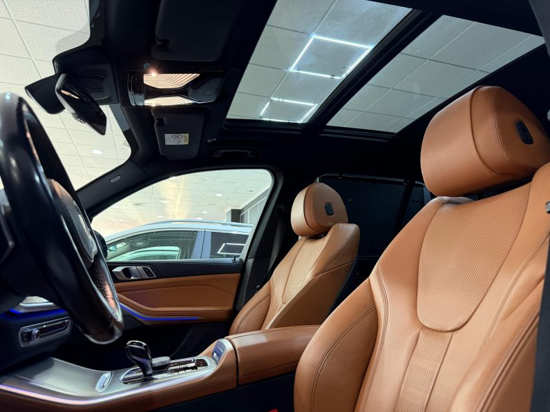 
								BMW X5 xDRIVE30d completo									