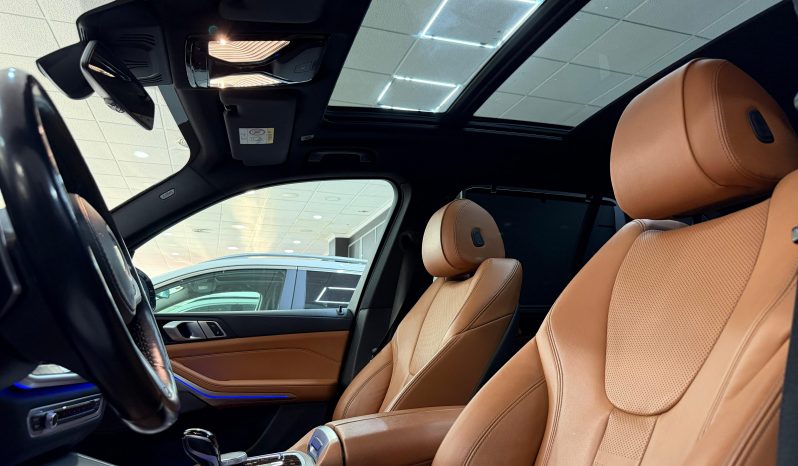 
								BMW X5 xDRIVE30d completo									