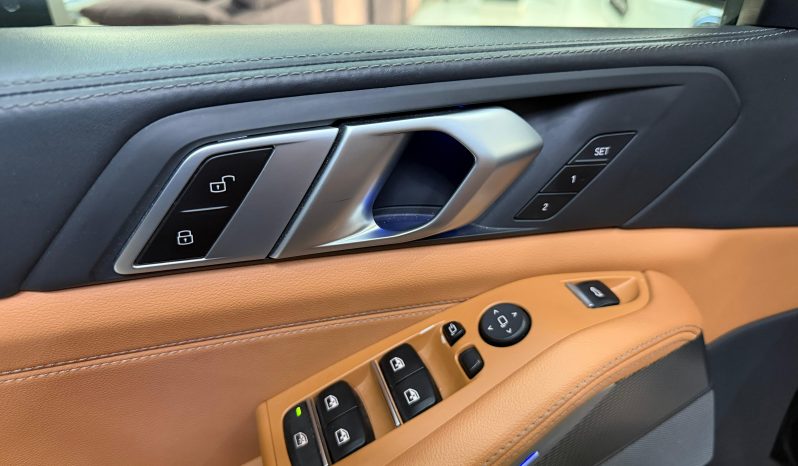 
								BMW X5 xDRIVE30d completo									