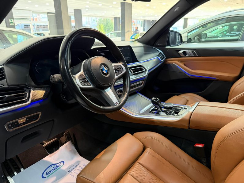 
								BMW X5 xDRIVE30d completo									