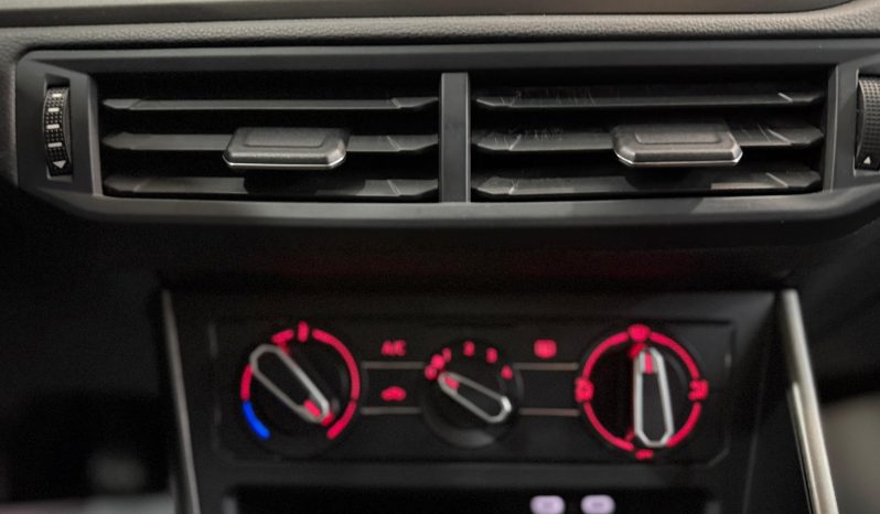 
								VOLKSWAGEN Polo Life 1.0 TSI completo									