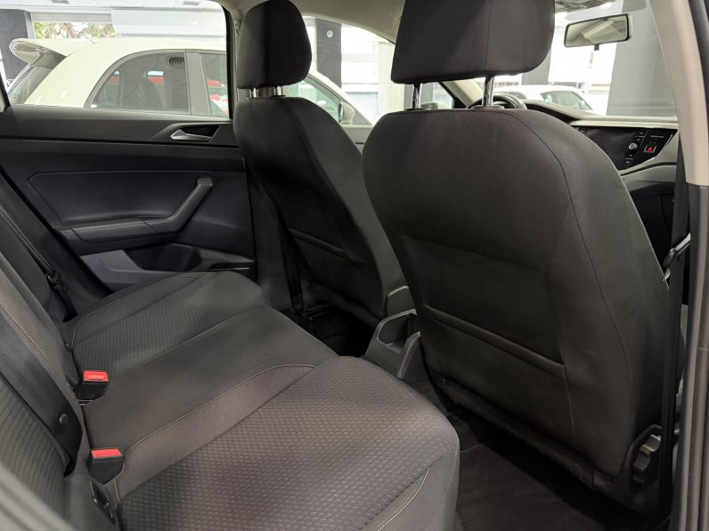 
								VOLKSWAGEN Polo Life 1.0 TSI completo									