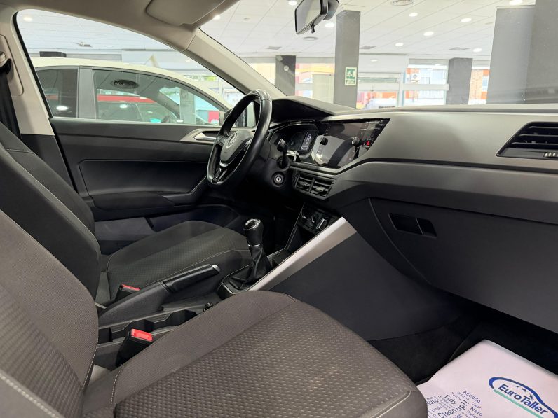 
								VOLKSWAGEN Polo Life 1.0 TSI completo									