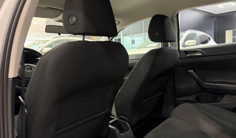 
								VOLKSWAGEN Polo Life 1.0 TSI completo									