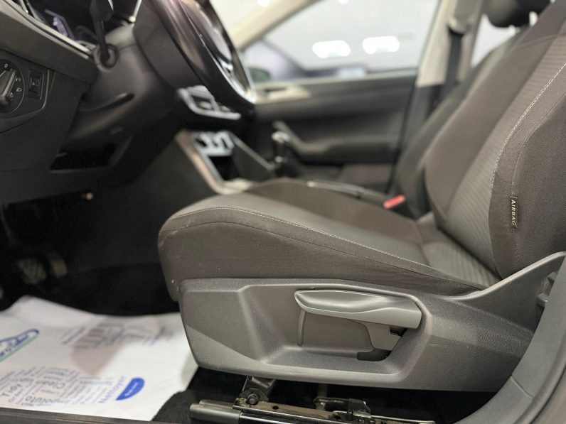 
								VOLKSWAGEN Polo Life 1.0 TSI completo									