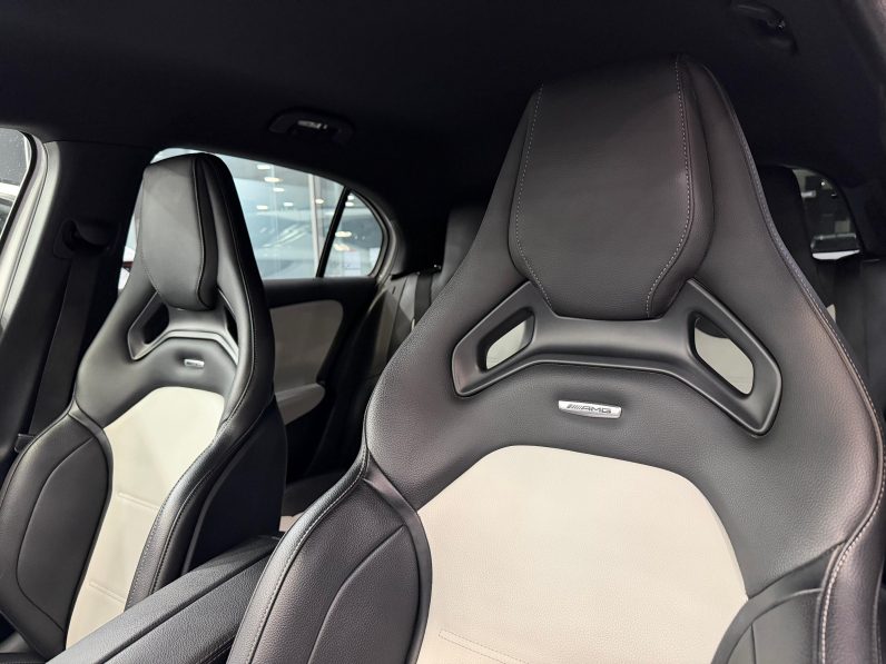 
								MERCEDES-BENZ Clase A MercedesAMG A 35 4MATIC completo									