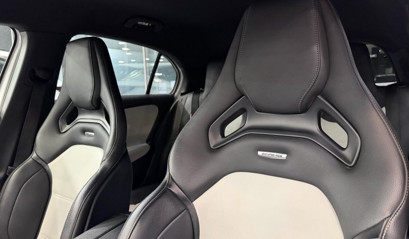 
								MERCEDES-BENZ Clase A MercedesAMG A 35 4MATIC completo									