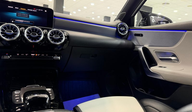 
								MERCEDES-BENZ Clase A MercedesAMG A 35 4MATIC completo									