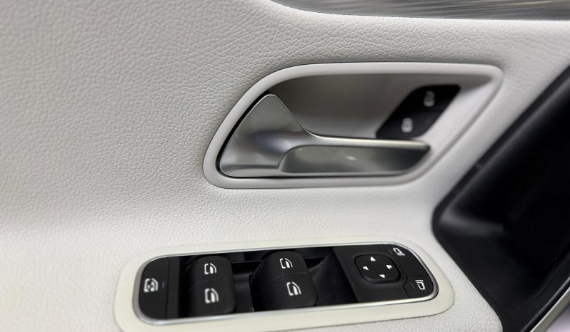 
								MERCEDES-BENZ Clase A MercedesAMG A 35 4MATIC completo									