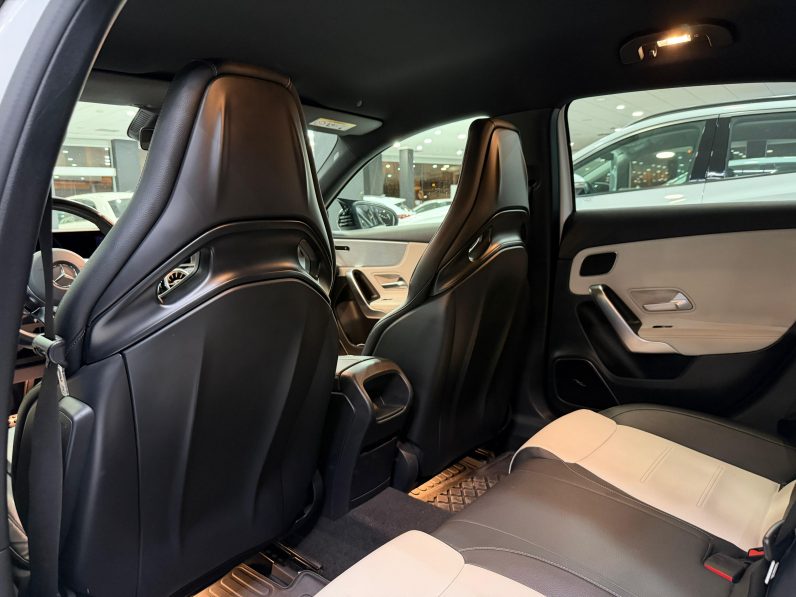 
								MERCEDES-BENZ Clase A MercedesAMG A 35 4MATIC completo									