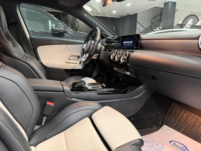 
								MERCEDES-BENZ Clase A MercedesAMG A 35 4MATIC completo									