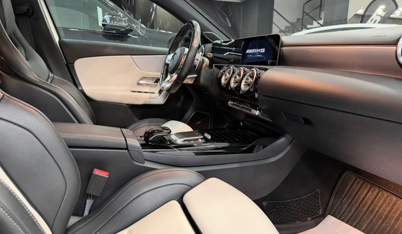 
								MERCEDES-BENZ Clase A MercedesAMG A 35 4MATIC completo									