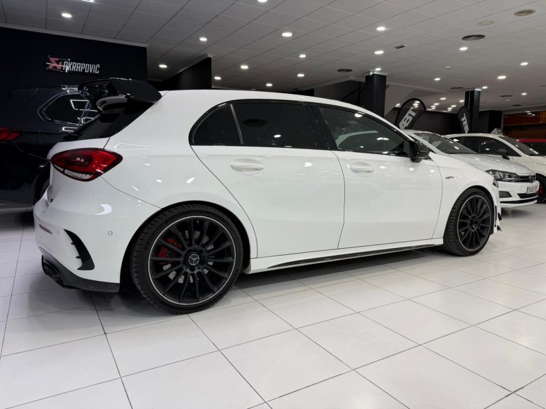 
								MERCEDES-BENZ Clase A MercedesAMG A 35 4MATIC completo									