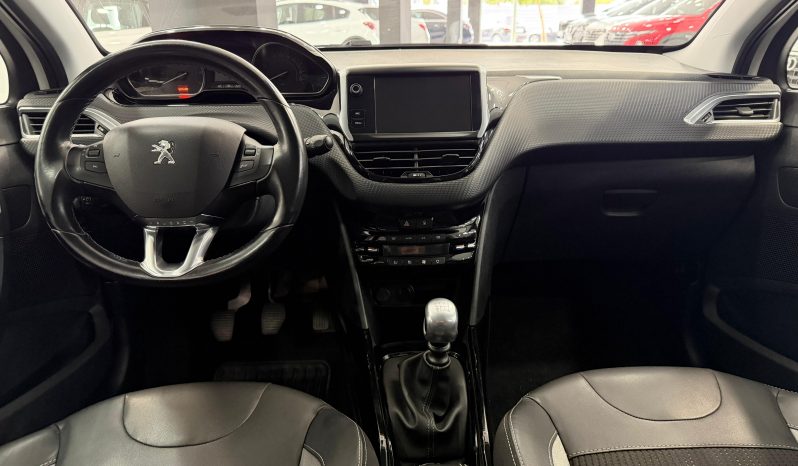 
								PEUGEOT 2008 Allure 1.2 PureTech 130 completo									